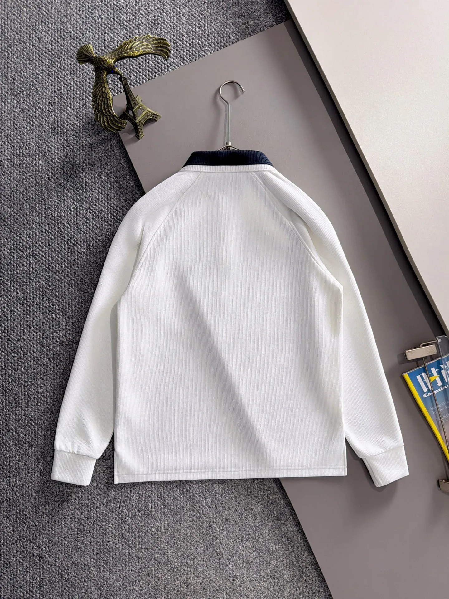 Exclusive launch in Paris of 2026 autumn and winter New Arrival sweatshirts for men and women. Many stars have the same style. Craftsmanship that cannot be replicated by ordinary small workshops. We are not afraid of any challenges in terms of materials, detail restoration and craftsmanship, just to provide you with wonderful products. Compare the top Original versions at will. No expense is spared just to make it better. Unique imported fabric feel. Purely imported German machine production. Precision operation. Thousands of needles density. Complete set of New Arrival accessories with three standards. Versatile fashionable upper body. A perfect choice for autumn and winter. A must-have item. Sizes: M-4XL (please state your height and weight when placing an order)